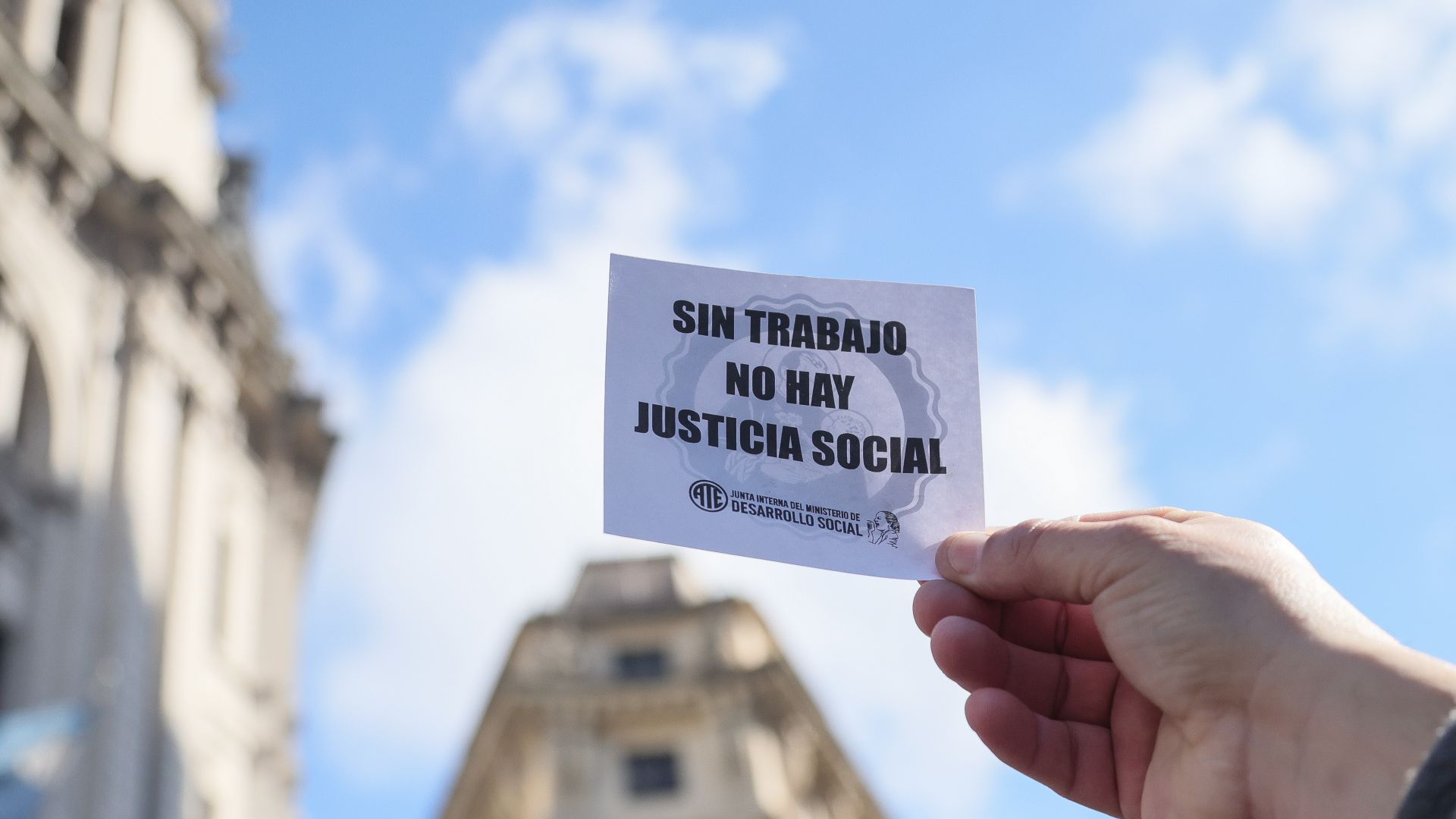 Marchamos a Plaza de Mayo por paz, pan, tierra, techo y trabajo