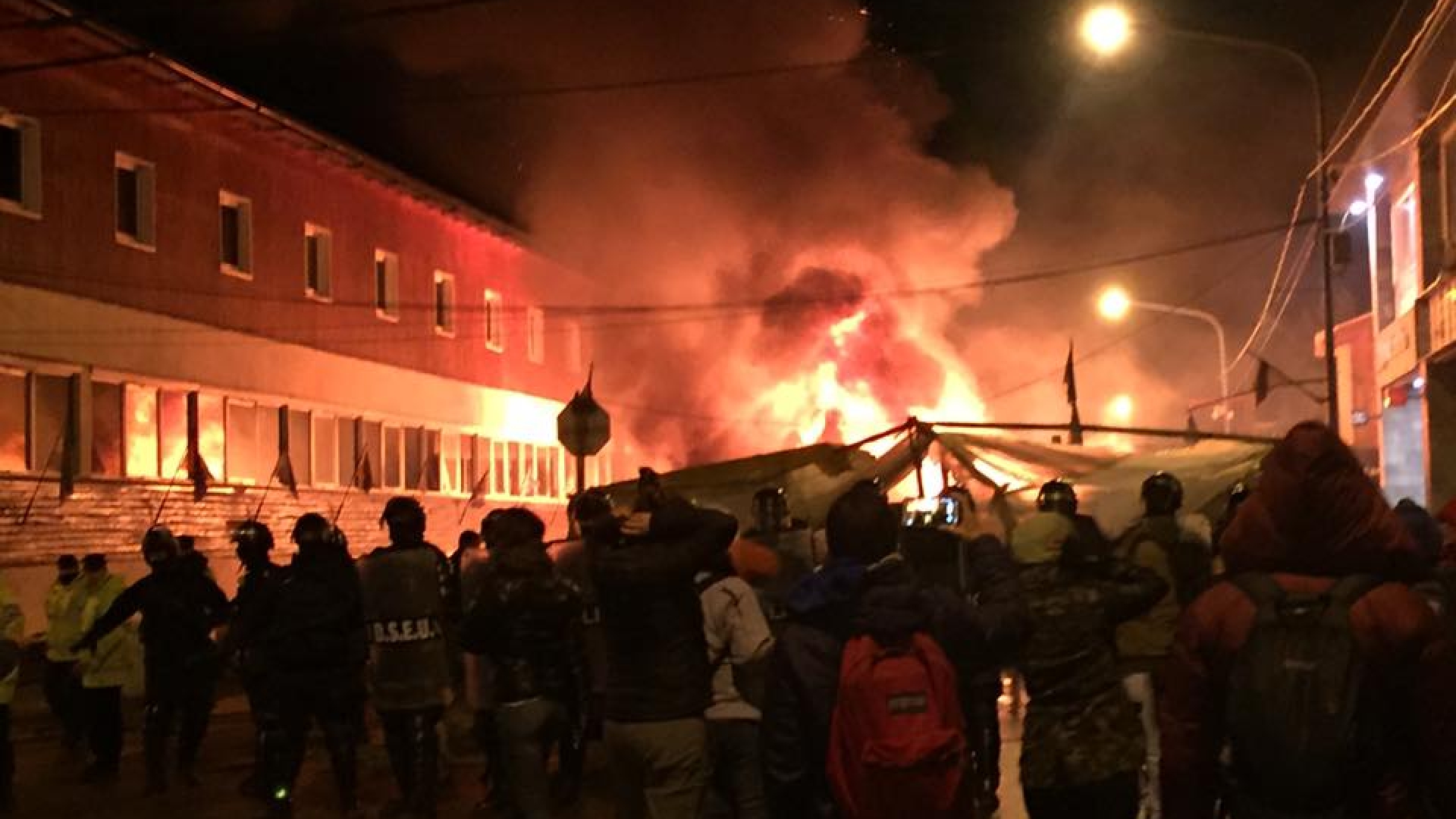 Represión a trabajadores estatales y docentes en Tierra del Fuego