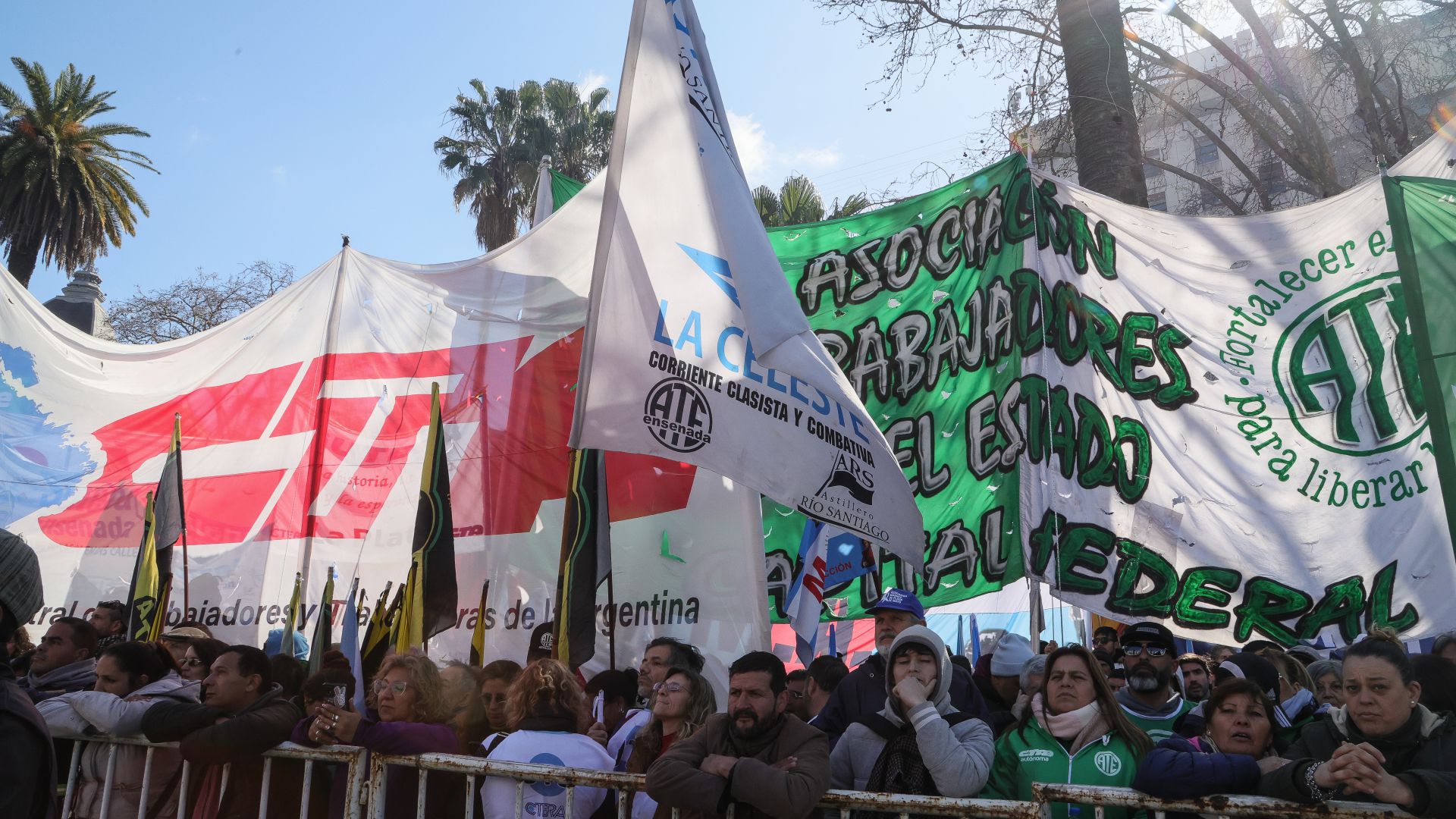 Marchamos a Plaza de Mayo por paz, pan, tierra, techo y trabajo