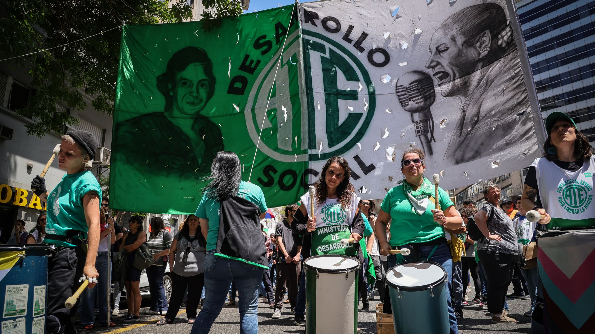 Basta de desguazar al Estado, basta de hambrear al pueblo trabajador