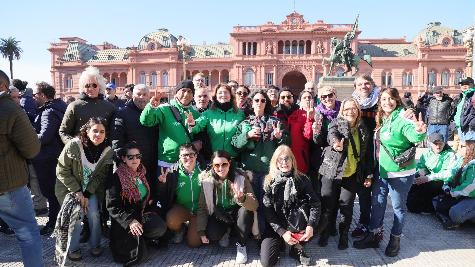 Sabemos de lucha, sabemos de resistencia: Olla popular en Plaza de Mayo