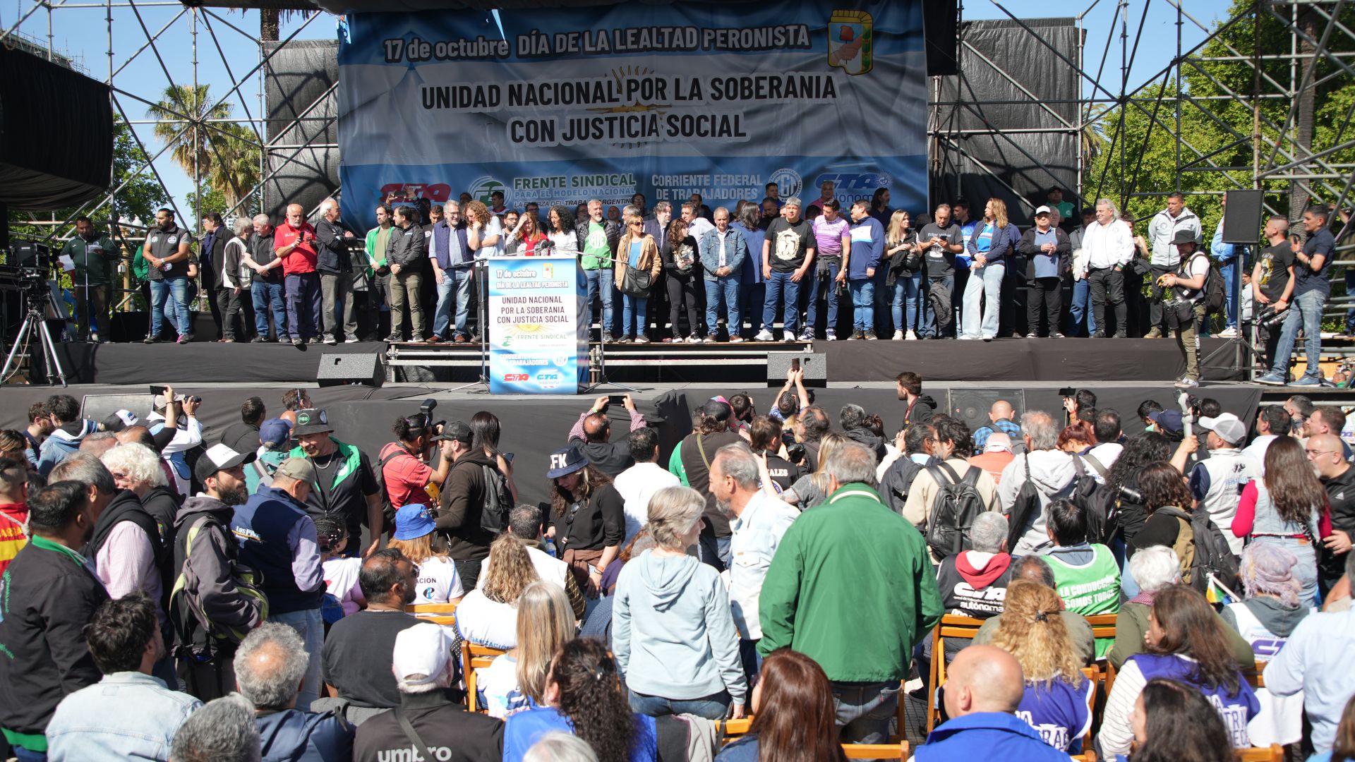 La Plaza de Mayo se llenó de dignidad