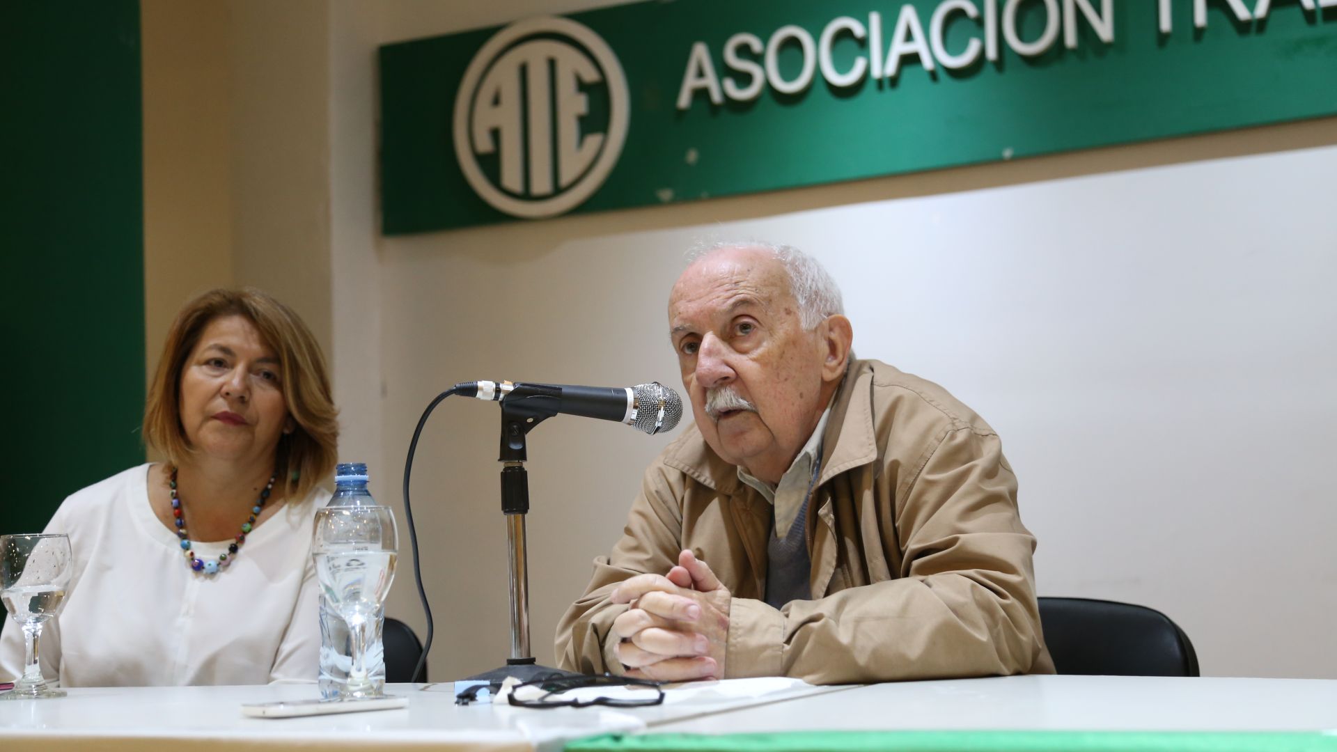 Con la presencia de Norberto Galasso, comenzó el Curso Historia del Movimiento Obrero