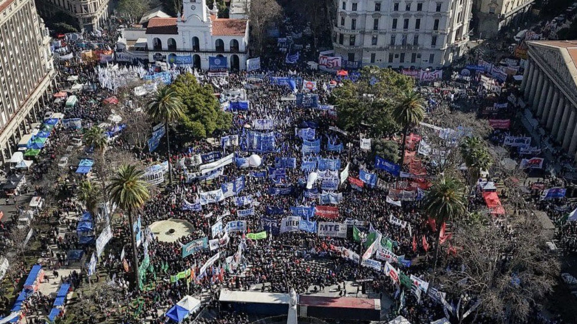 Marchamos a Plaza de Mayo por paz, pan, tierra, techo y trabajo